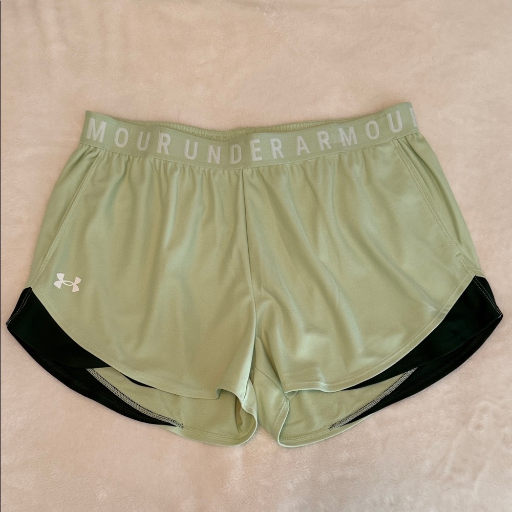 Under Armour Women's Light Green Athletic Shorts L pockets EUC two tone - Picture 1 of 8